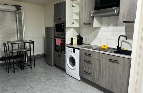 Annemasse Apartment | M12 Marquer joli studio