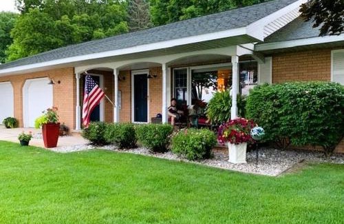 Traverse City House | M22 Bay View Breeze