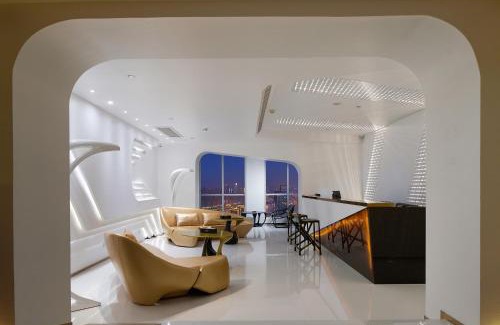 Yuzhong Hotel | m58 Sky Sunset Hotel