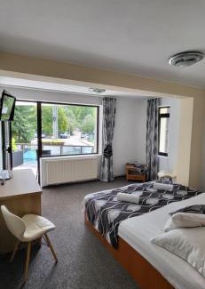 Predeal House | M7 Villa Bed& Bistro