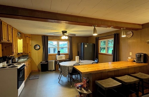 Grand Marais House | M77 cabin with additional bunkhouse & two car heated garage