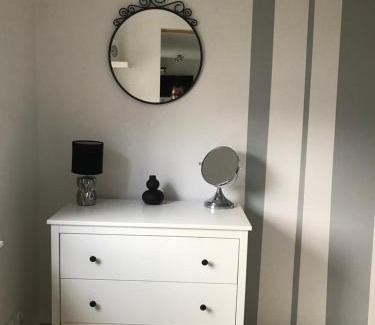 Czestochowa Apartment | Mały biały domek