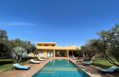 Oulad Hassoune Villa | Villa with heated pool and staff. 8 people, dependency (optional)