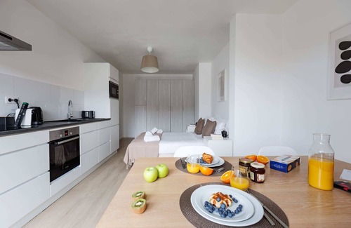 Wijk van de Squares Apartment | MA - Leopold II - Studio Apartment, Sleeps 2