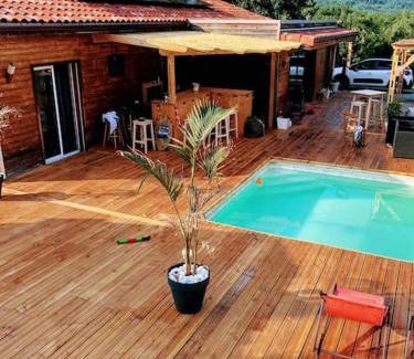 Lavelanet Villa | Ma maison en bois avec Jacuzzi