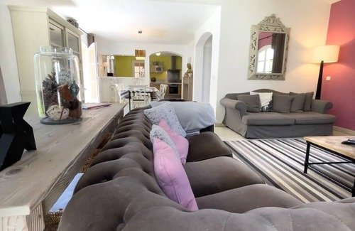 Mallemort Villa | Ma villa en Provence luxury villa with swimming pool, Domaine de Pont-Royal