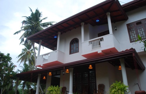 Weligama Villa | Maali,s Residence . Peaceful coastal Village in Midigama - Galle