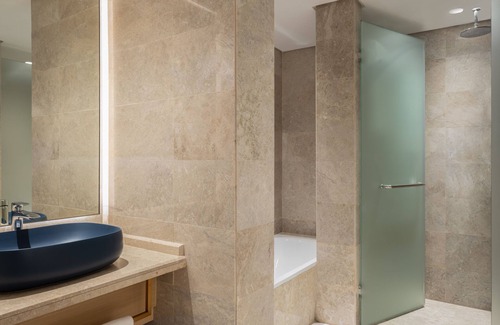 Seeb Hotel | Maani Muscat Hotel & Suites