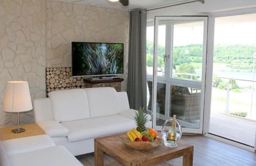 Schalkenmehren House | Maarpanorama in het Maarberg Resort