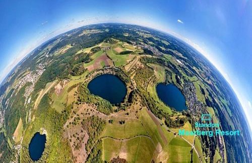 Schalkenmehren House | Maarpanorama in het Maarberg Resort