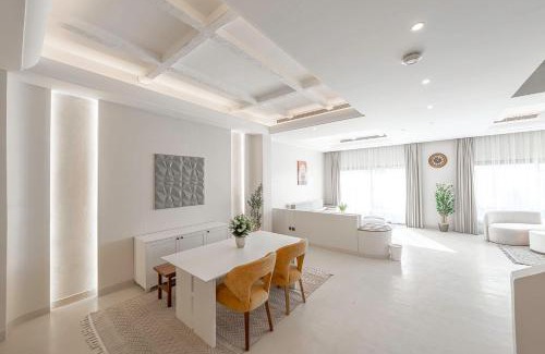 King Abdul Aziz Road Apartment | Mabaat-Jasmine Greek Villa 4BR- 583