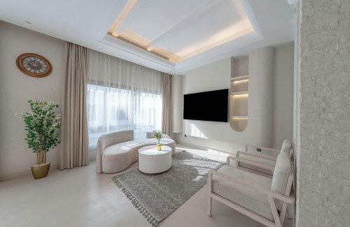 King Abdul Aziz Road Apartment | Mabaat-Jasmine Greek Villa 4BR- 583