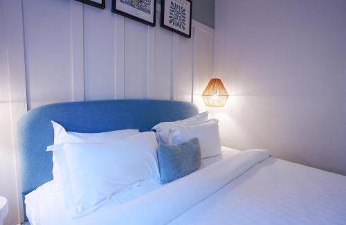 King Abdul Aziz Road Villa | Mabaat-White Pearl Compound 600 D Villa 30