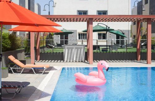 King Abdul Aziz Road Villa | Mabaat-White Pearl Compound 600 C Villa 24