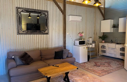 Benjinup Cabin | Mabeline farm stay in peaceful country paradise