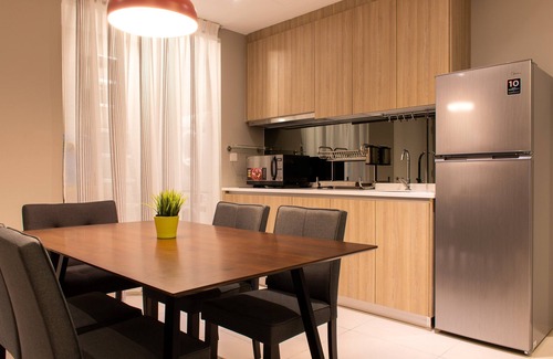 Downtown George Town Apartment | Maca Deluxe Suite by D Imperio Homestay Penang