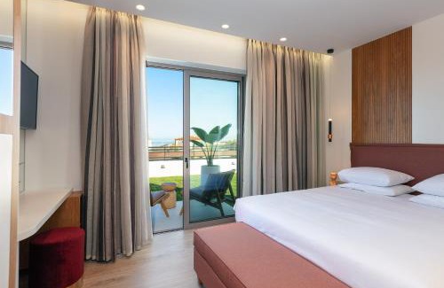 Skaleta Villa | Macaw Luxury Residence, daily housekeeping included!