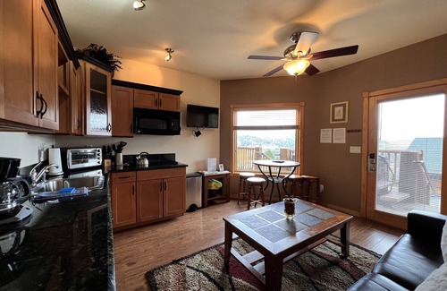 Estes Park Condo | MacGregor Mountain 27C – 1BR Condo, Fireplace, Marys Lake & Mountain Views