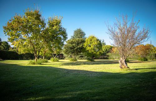 eNtokozweni Apartment | Machado Stay Pecan Cottage 1