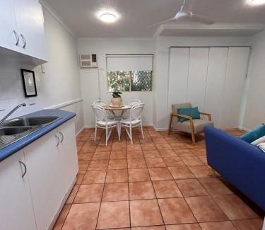 Slade Point Hotel | Mackay Seabreeze Apartments