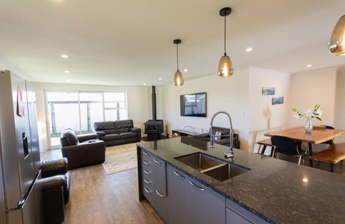 Twizel House | Mackenzie Red, Mt Cook base