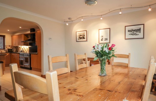 Sconser Cottage | MACKENZIE’S PEAK, country holiday cottage, with a garden in Portree