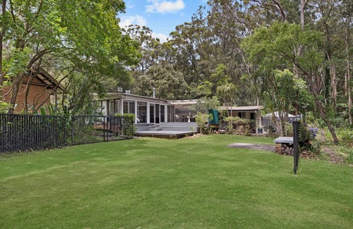 Macmasters Beach House | MacMasters Beach Lake House - Quiet and Family Friendly