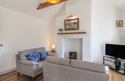 Macreddin Village Cottage | MACREDDIN ROCK HOLIDAY COTTAGE in Aughrim, County Wicklow