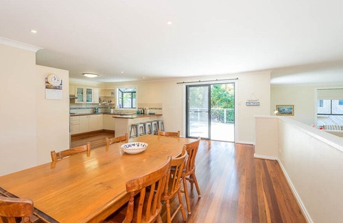 Macmasters Beach House | Macs Big Beach House
