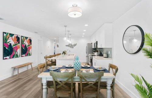 Madeira Beach Apartment | Mad Beach Hideaway