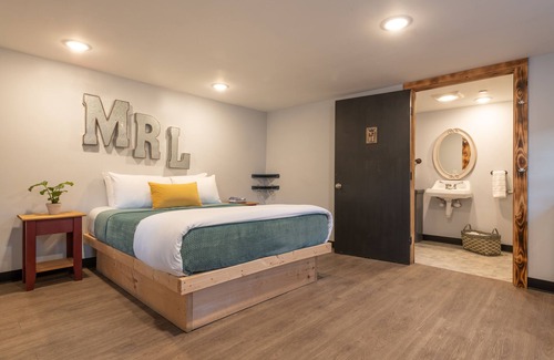 Waitsfield Hotel | Mad River Lodge