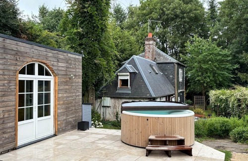 Piencourt House | Madame Bambou: 25 Beds with Swimming Pool, Spa, Reception Room, Games Room