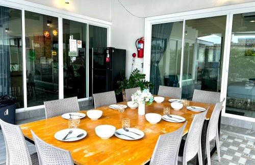 Bang Sare Villa | Madame pool villa