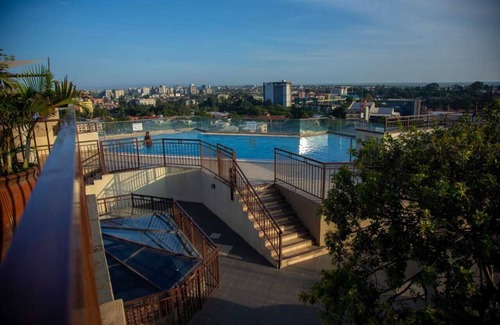 Nairobi West Apartment | Madaraka apartment with rooftop pool