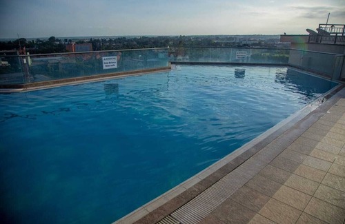 Nairobi West Apartment | Madaraka apartment with rooftop pool