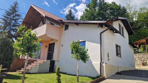 Bodesti Apartment | MaDaS