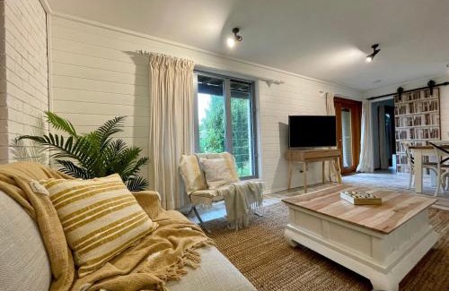 Korora House | Maddie's Beach House & Studio