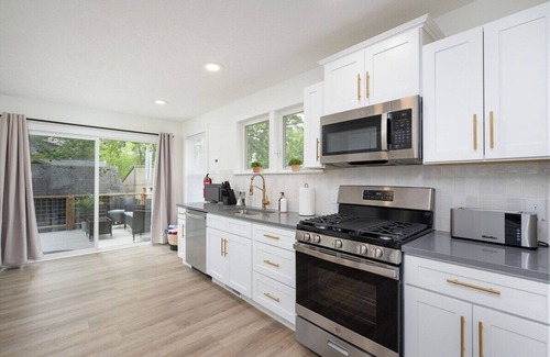 Lake Odessa House | Maddison Cottage Summ