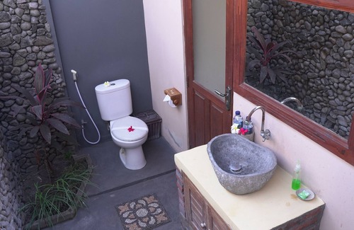 Pejarakan House | Made Taro Menjangan Homestay