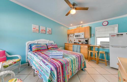 Madeira Beach Apartment | Madeira Beach Studio Walk to Johns Pass!