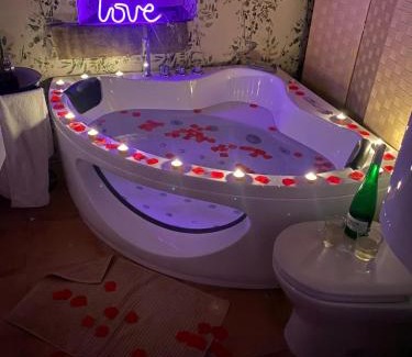 Amavida House | MaderaVieja - Piscina & Jacuzzi