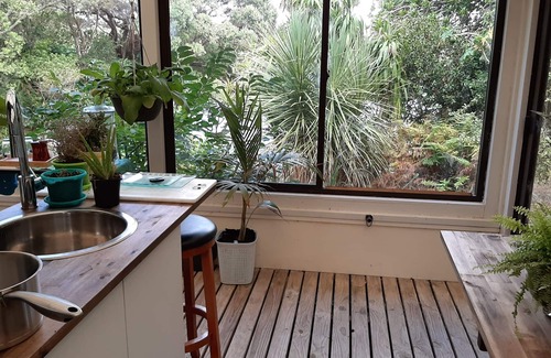 Whangaroa Apartment | Madhuban-Waterfront Queen Sleeps 2- Sailing/Fishing/Hiking/Trekking in Whangaroa
