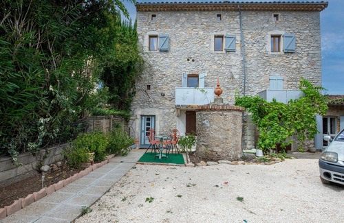 Tornac Apartment | Madi Tornac - One Bedroom Apartment, Sleeps 4
