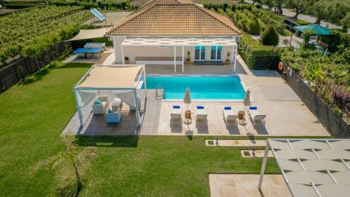 Vanato Villa | Madini Luxury villa with private heated pool