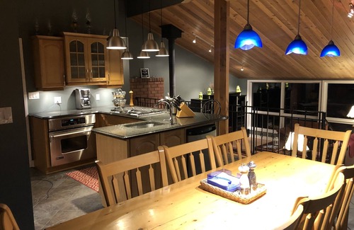 Gravenhurst Cottage | Madiosa - Private Family Friendly Cottage