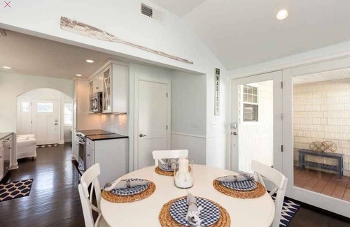 Madison House | Madison, CT - Coastal Modern Farmhouse w/Outdoor Kitchen & Large Fenced in Patio