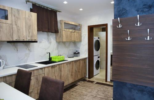 Kisvarda Bed & Breakfast | Madison Lux
