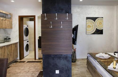 Kisvarda Bed & Breakfast | Madison Lux