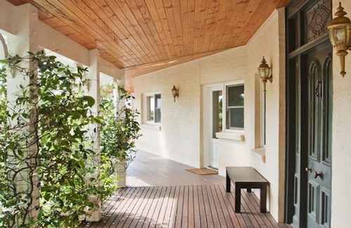 Robertson House | Madison Park, a large Country Retreat