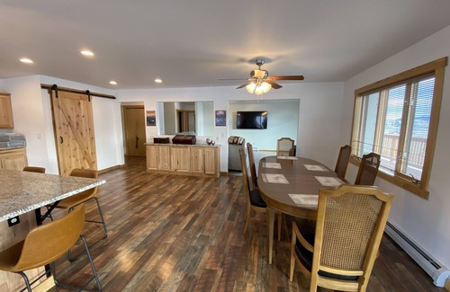 North Meadow Creek House | Madison Valley View-Ideal Kitchen-Pet Friendly